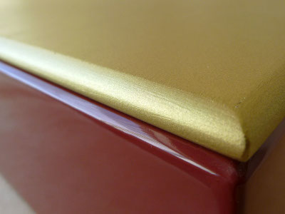 dettaglio laccatura legno